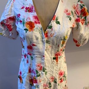 Zara, white flowered dress, new with tags! Size M